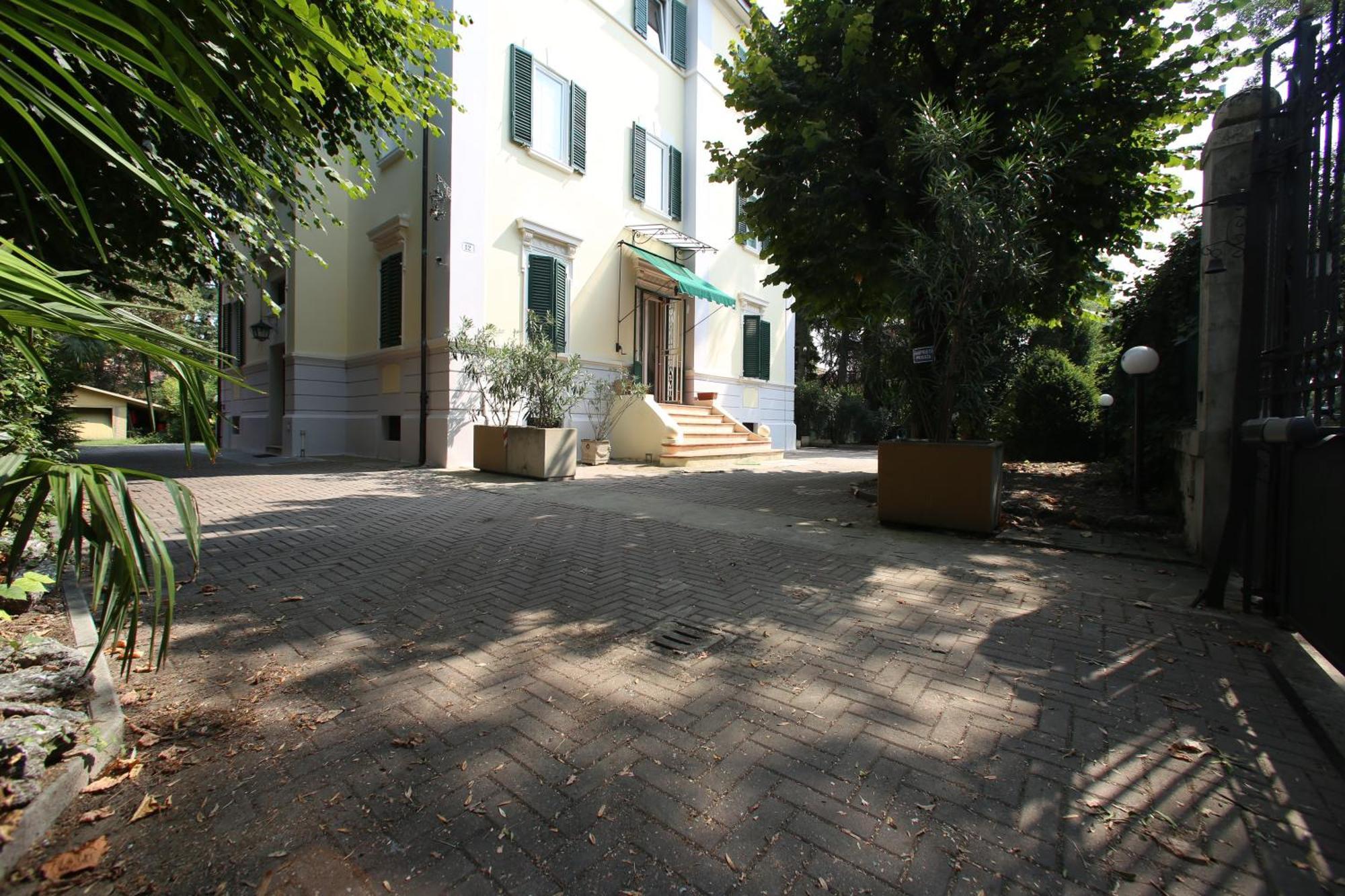 Getthekey Alberti Bologna Bagian luar foto