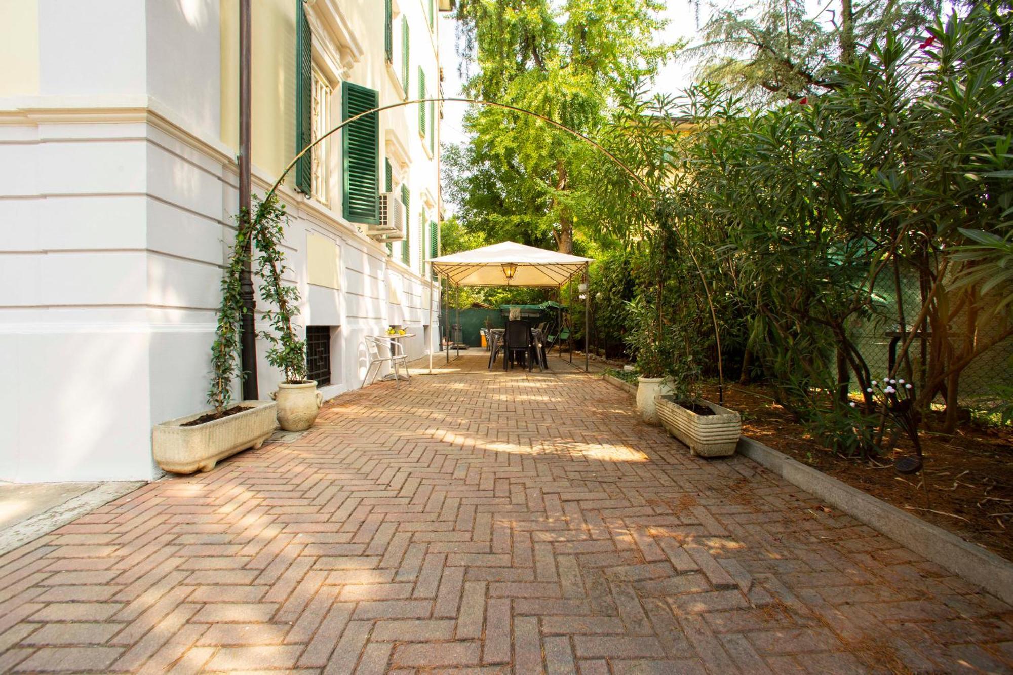 Getthekey Alberti Bologna Bagian luar foto